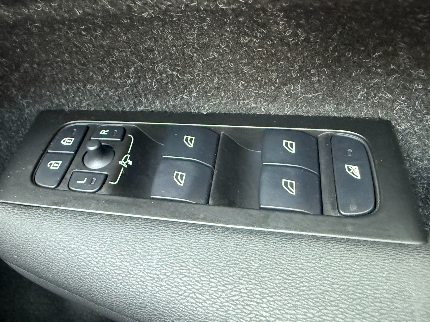 Used Volvo XC40 2021 for sale - 76340791: Photo 23