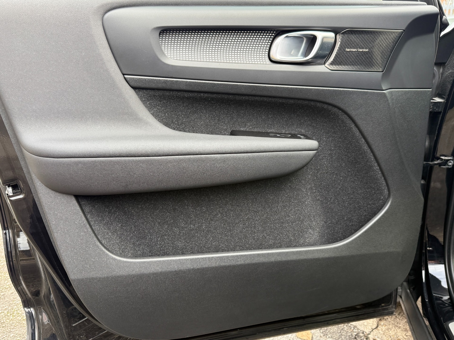 Used Volvo XC40 2021 for sale - 76340791: Photo 43