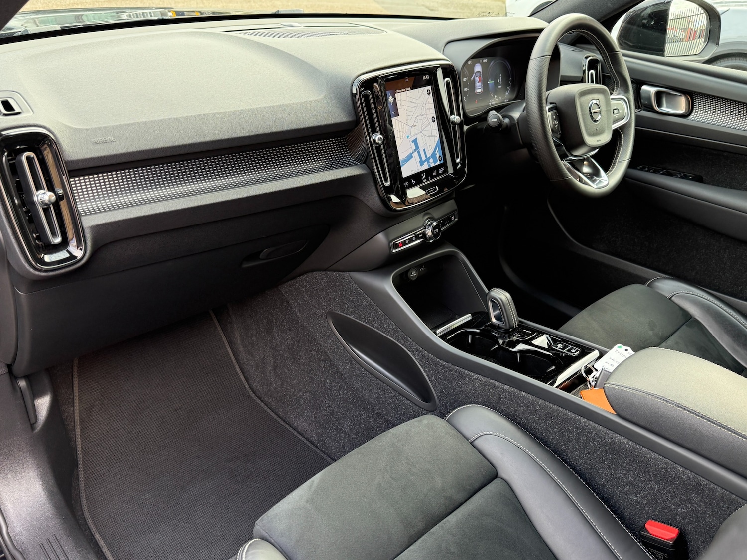 Used Volvo XC40 2021 for sale - 76340791: Photo 7