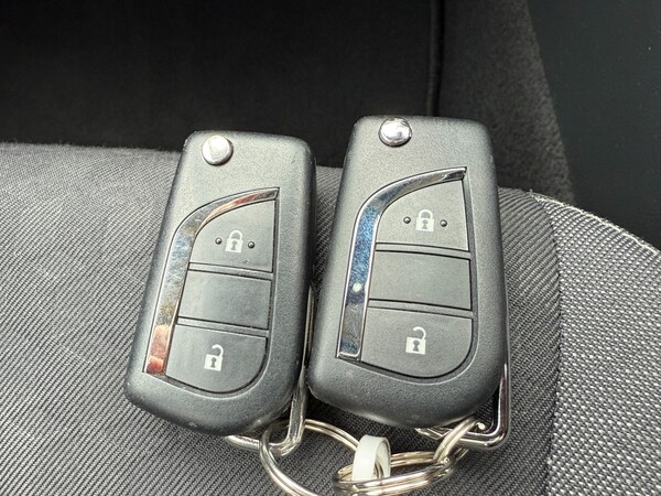 Used Toyota Yaris 2022 for sale - 74645442: Photo 24