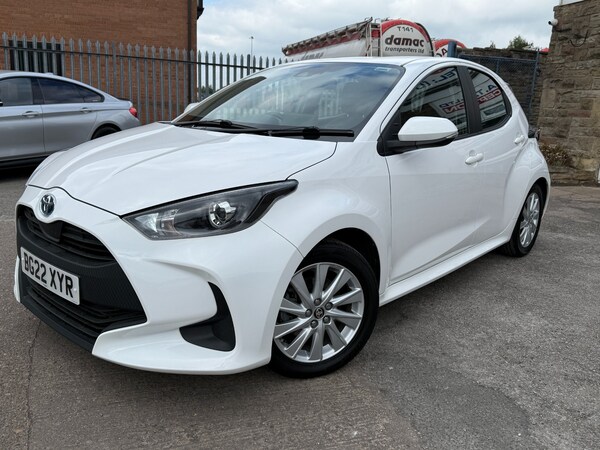 Used Toyota Yaris 2022 for sale - 74645442: Photo 2