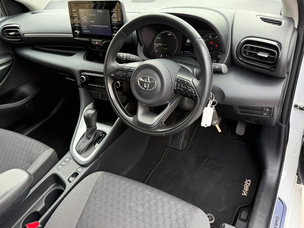 Used Toyota Yaris 2022 for sale - 74645442: Photo 5