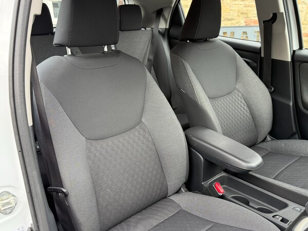 Used Toyota Yaris 2022 for sale - 74645442: Photo 6