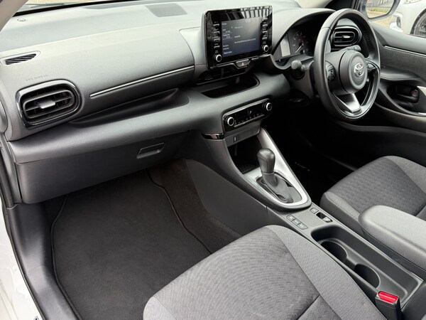 Used Toyota Yaris 2022 for sale - 74645442: Photo 7
