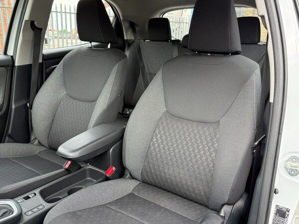 Used Toyota Yaris 2022 for sale - 74645442: Photo 8