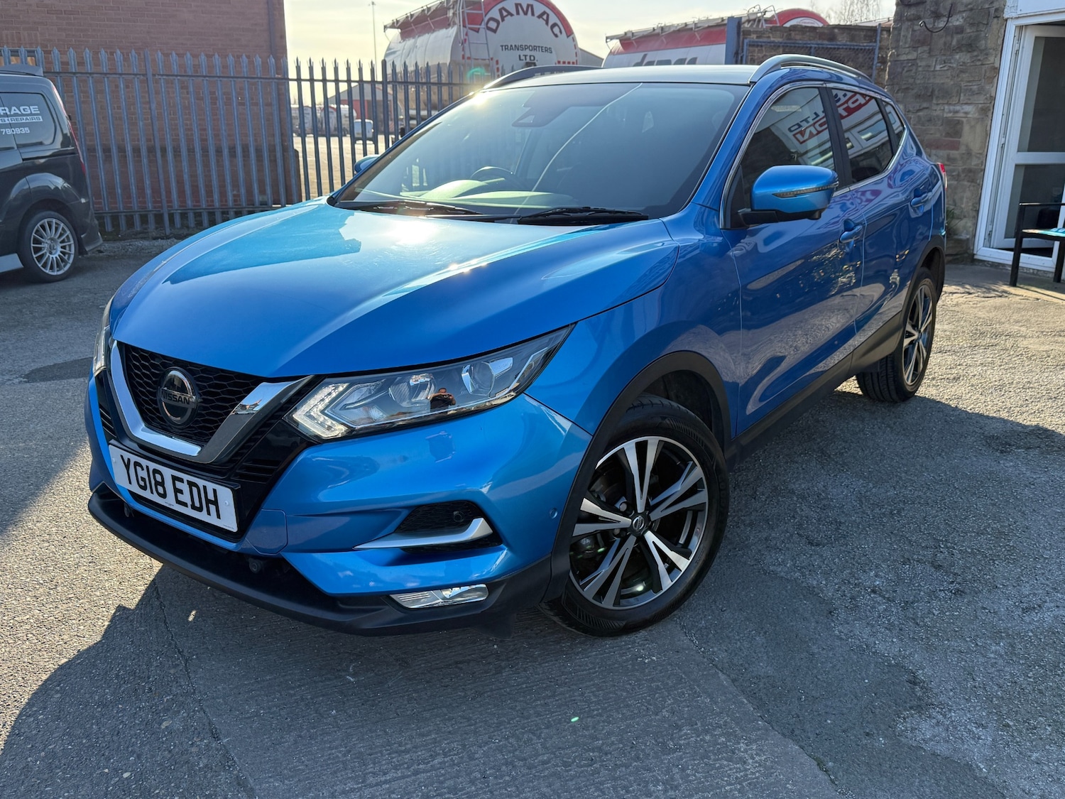 Used Nissan Qashqai 2018 for sale - 77934758: Photo 2