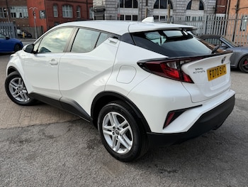 Used Toyota C-HR 2021 for sale - 75511116: Photo