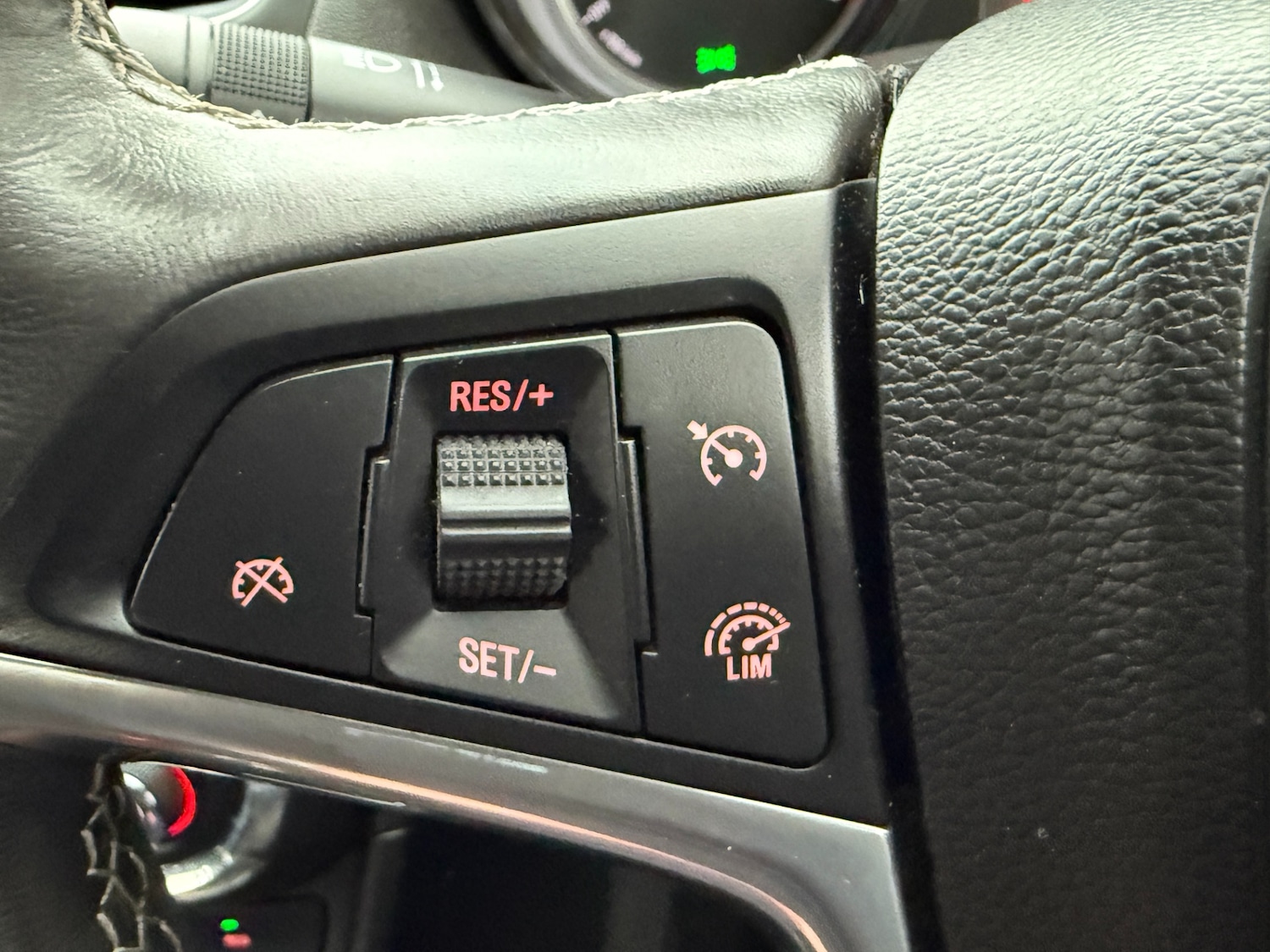 Used Vauxhall Mokka 2014 for sale - 76879742: Photo 14