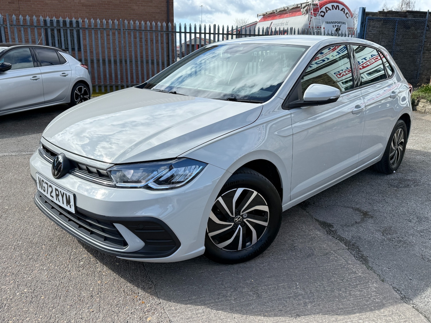 Used Volkswagen Polo 2023 for sale - 78012808: Photo 2