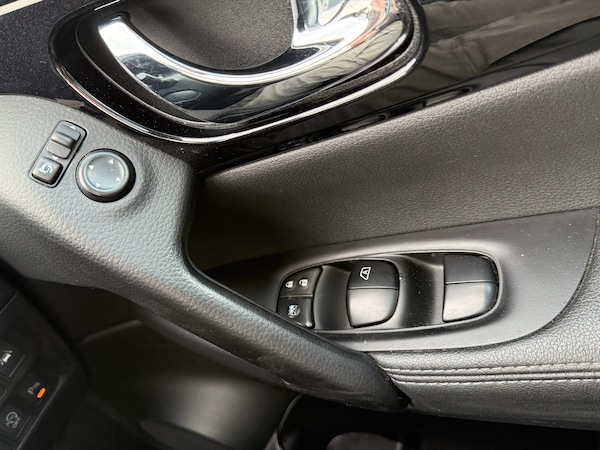 Used Nissan Qashqai 2016 for sale - 76221917: Photo 25
