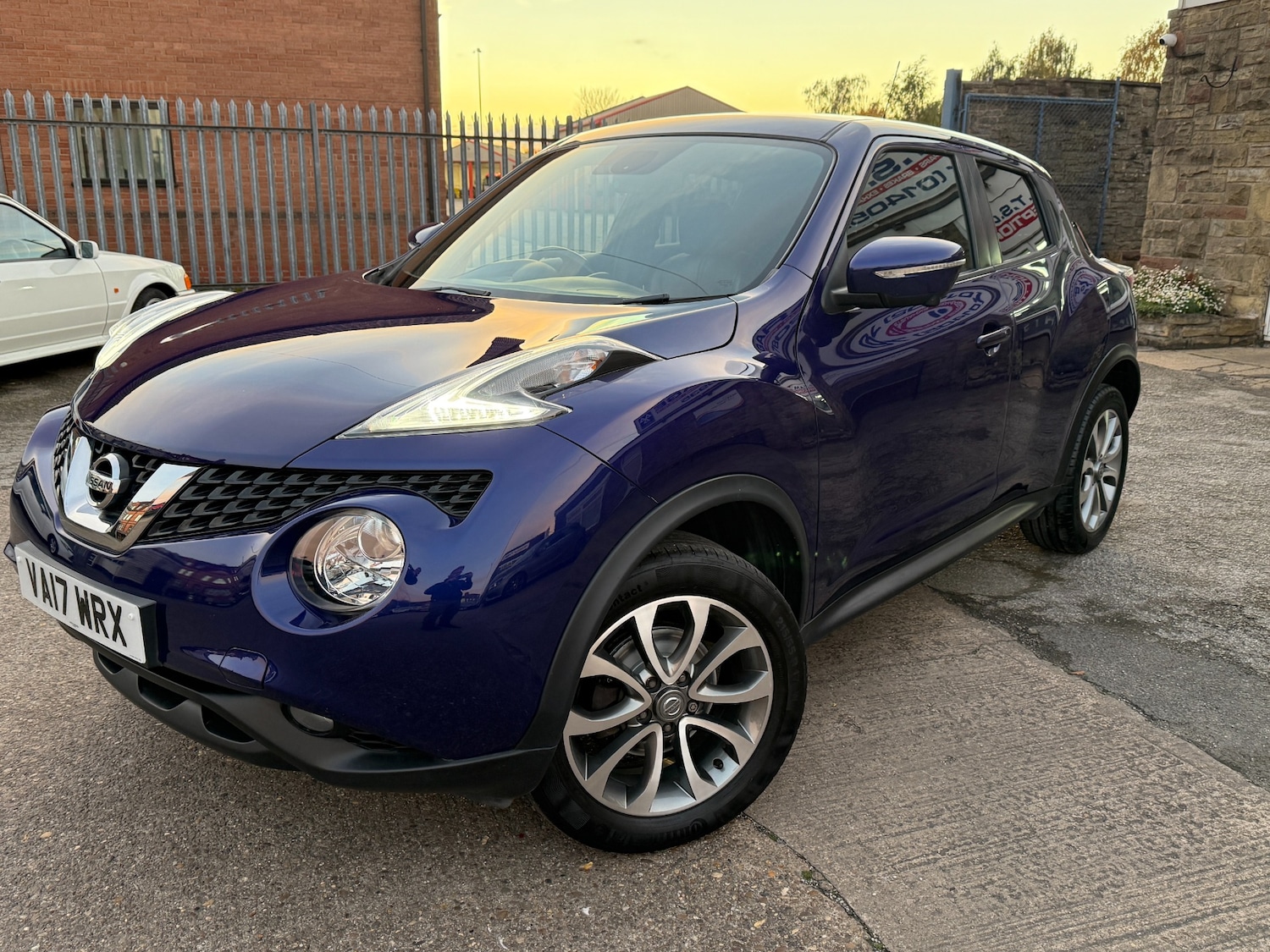 Used Nissan Juke 2017 for sale - 76411952: Photo 2