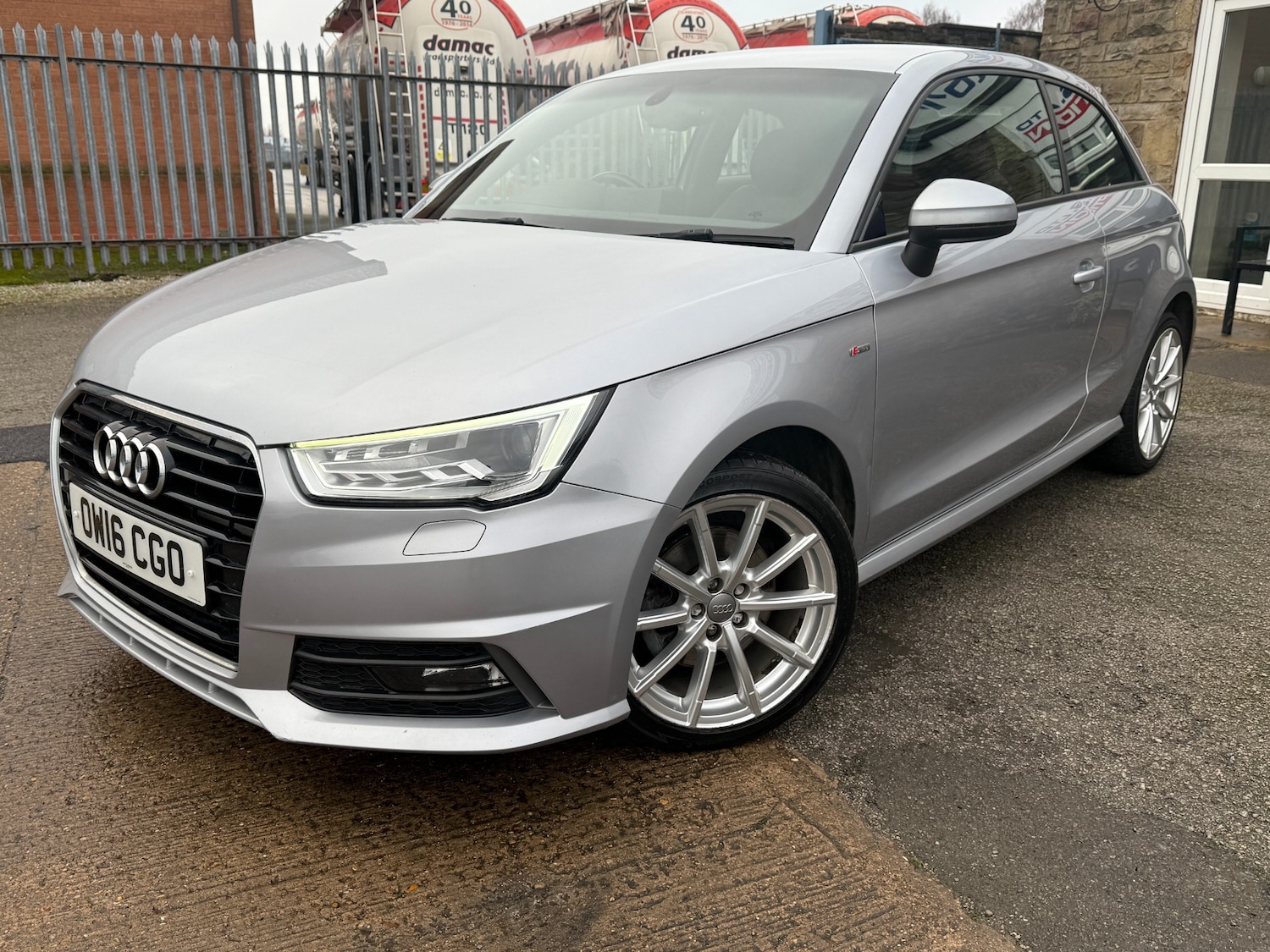 Used Audi A1 2016 for sale - 77223064: Photo 2