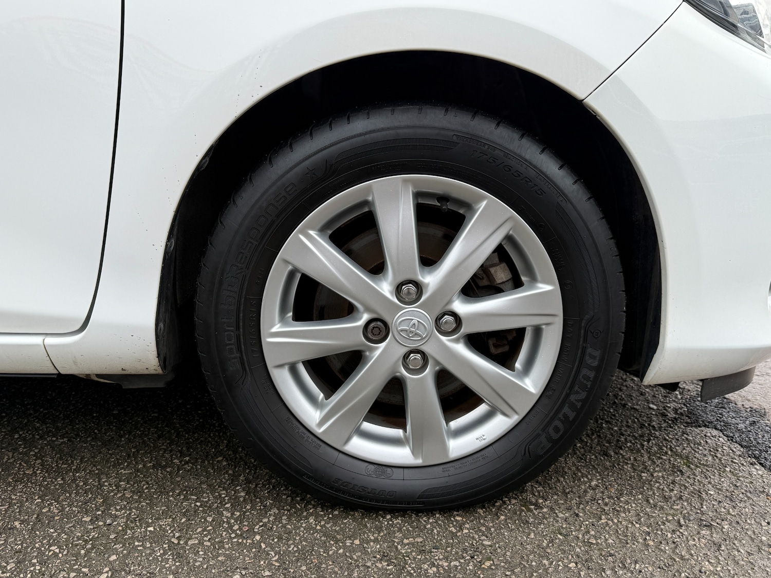 Used Toyota Yaris 2014 for sale - 77487329: Photo 30