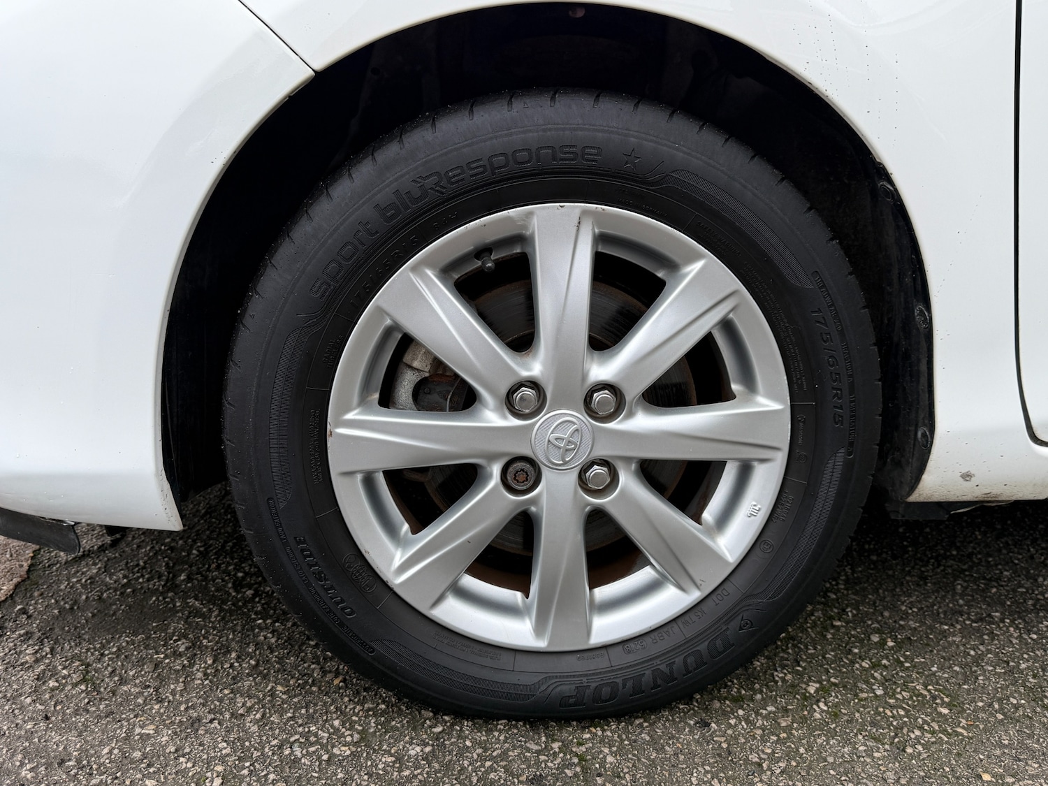 Used Toyota Yaris 2014 for sale - 77487329: Photo 31