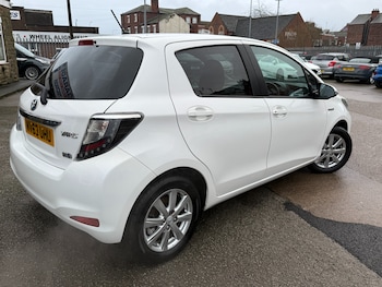Used Toyota Yaris 2014 for sale - 77487329: Photo