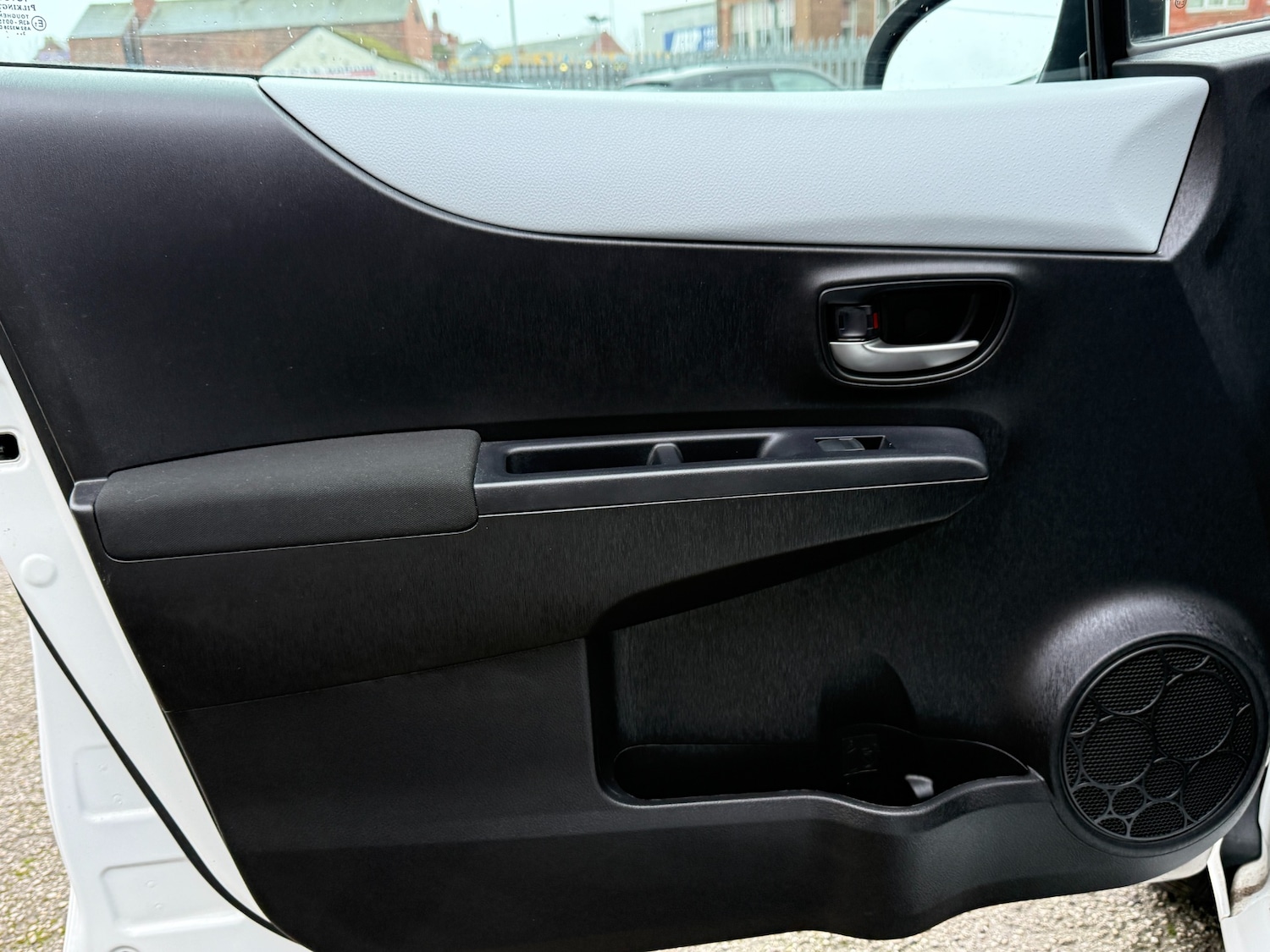 Used Toyota Yaris 2014 for sale - 77487329: Photo 42