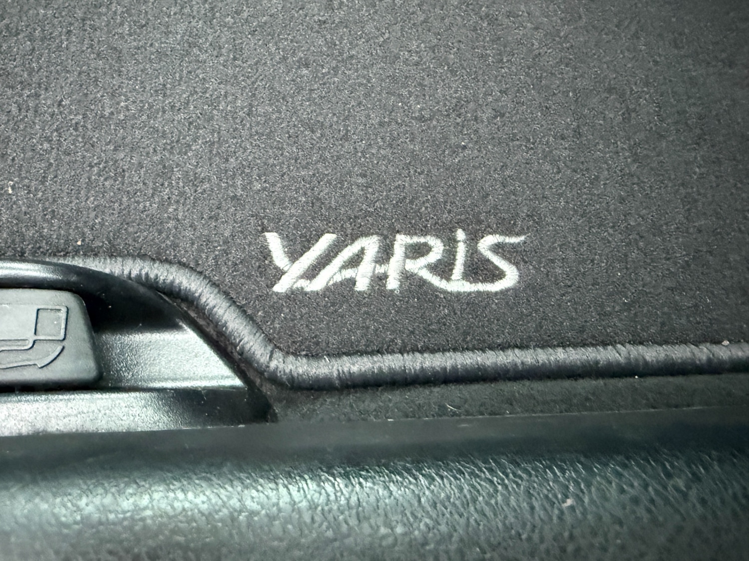 Used Toyota Yaris 2014 for sale - 77487329: Photo 43