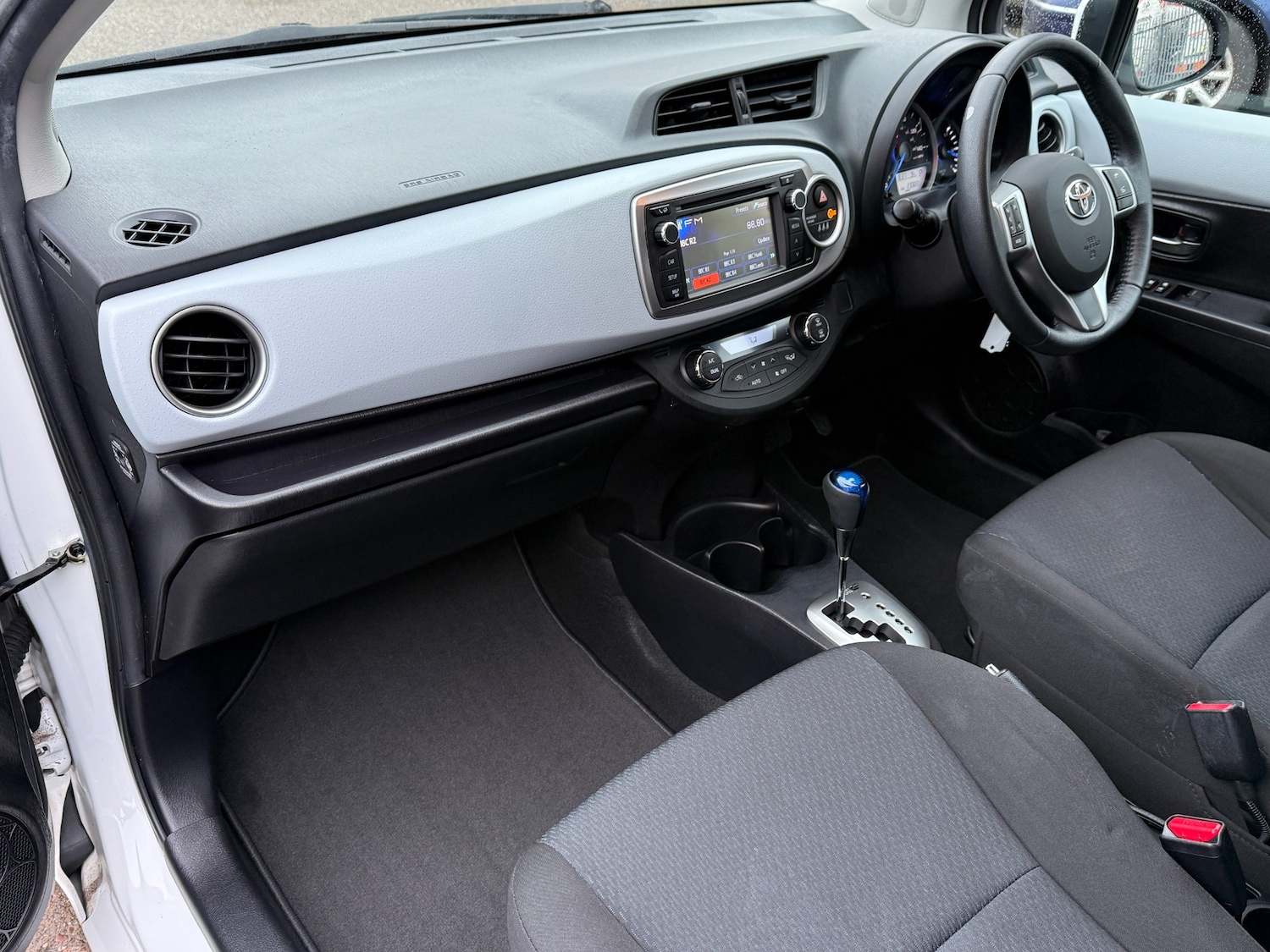 Used Toyota Yaris 2014 for sale - 77487329: Photo 7