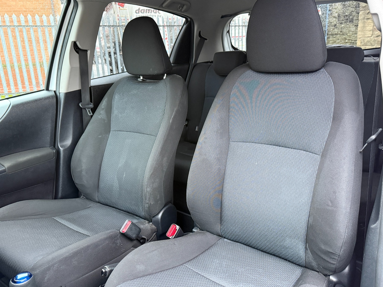 Used Toyota Yaris 2014 for sale - 77487329: Photo 8