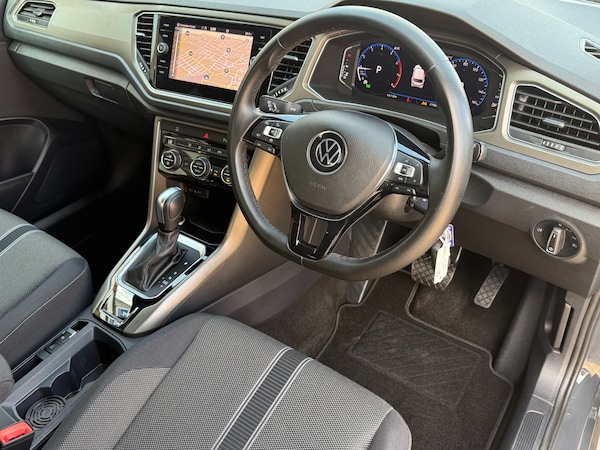 Used Volkswagen T-Roc 2021 for sale - 75672853: Photo 5