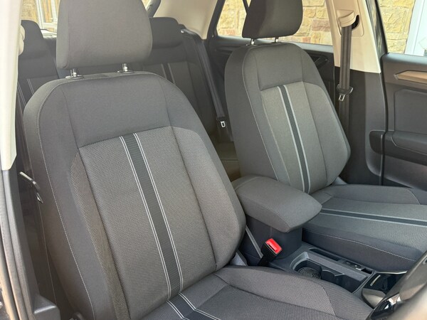 Used Volkswagen T-Roc 2021 for sale - 75672853: Photo 6