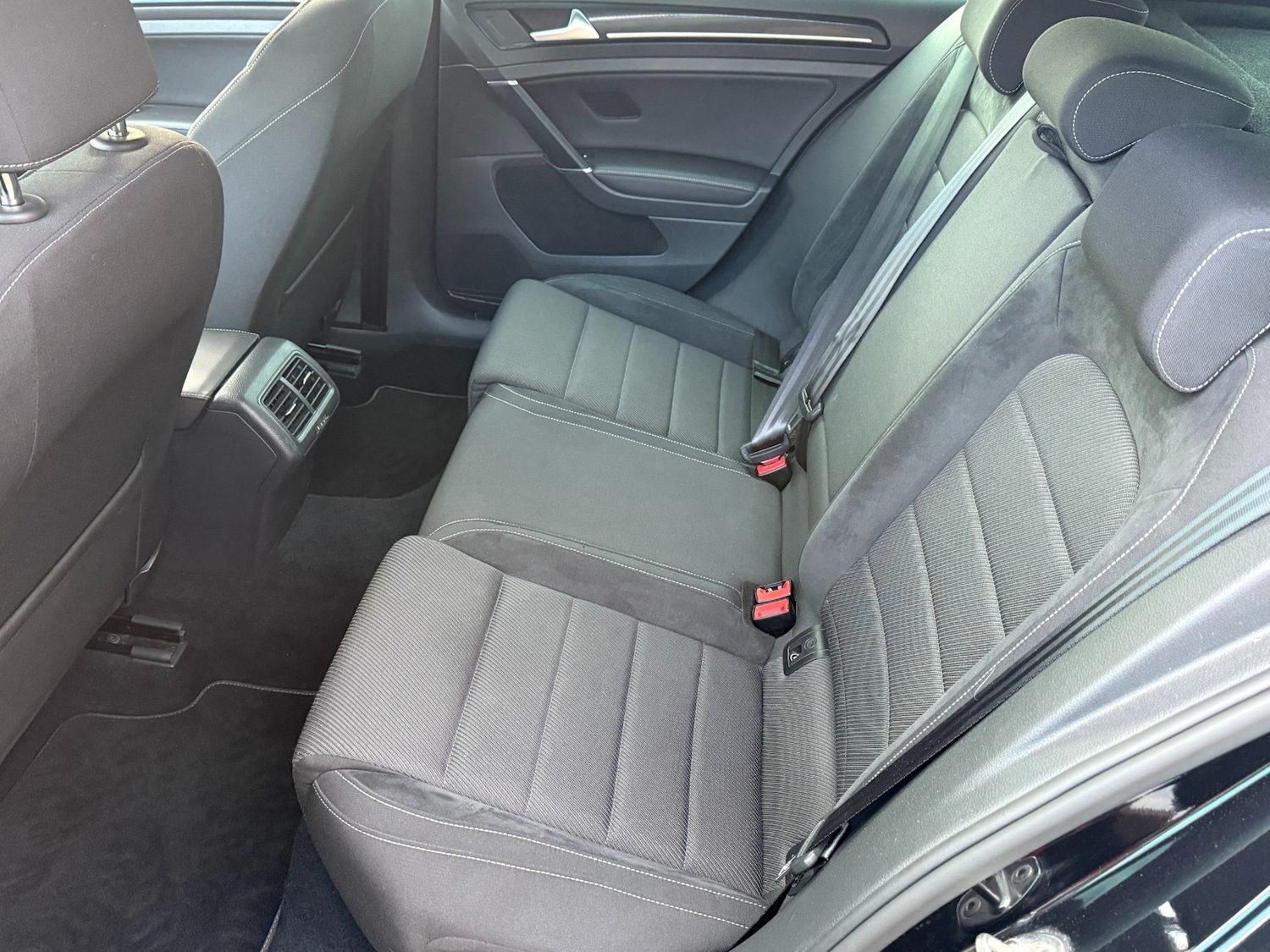 Used Volkswagen Golf 2018 for sale - 77045412: Photo 18