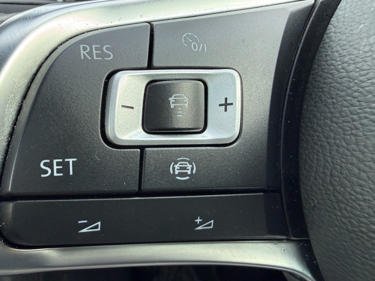 Used Volkswagen Tiguan 2020 for sale - 77653196: Photo 24