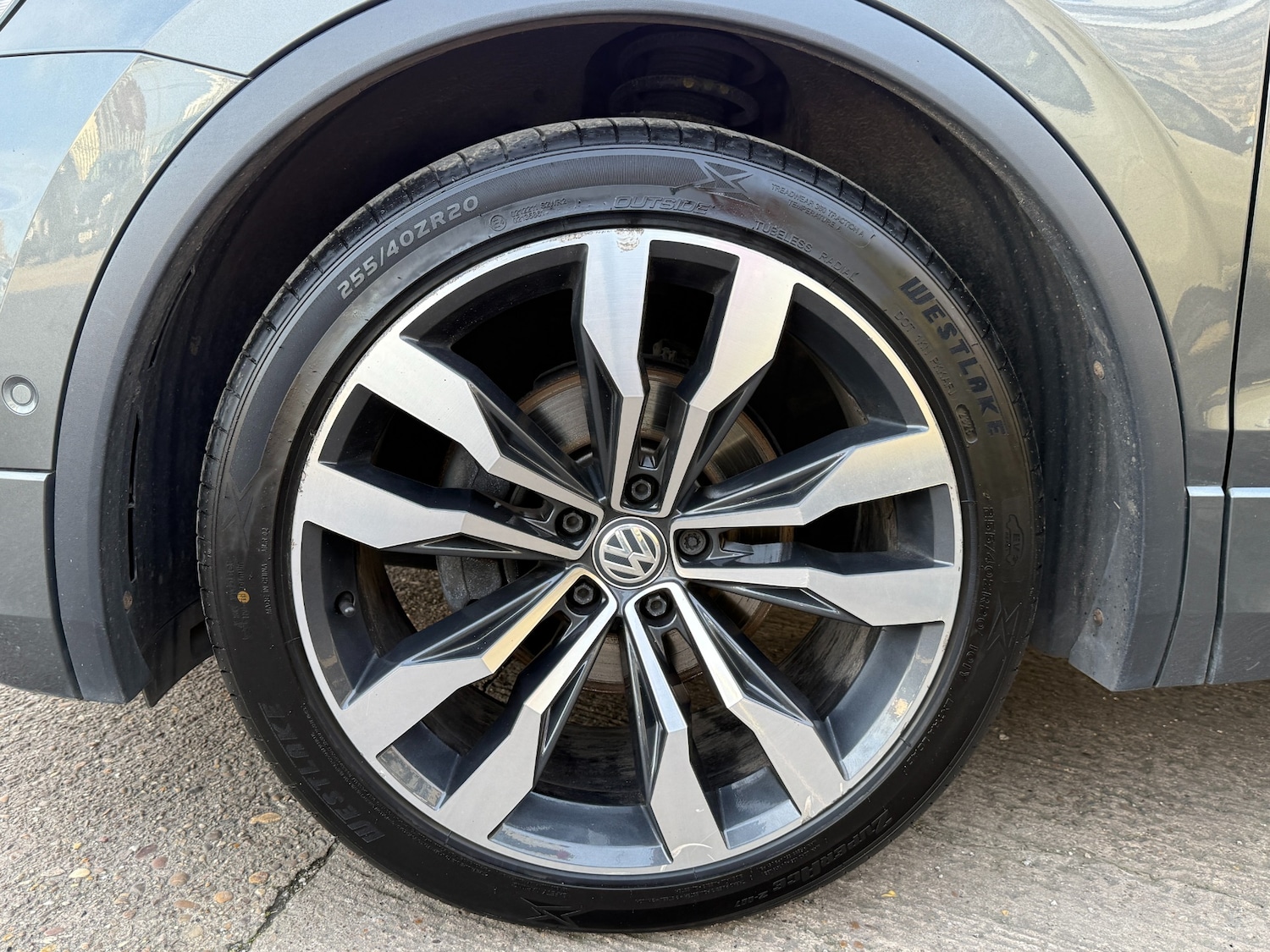 Used Volkswagen Tiguan 2020 for sale - 77653196: Photo 36