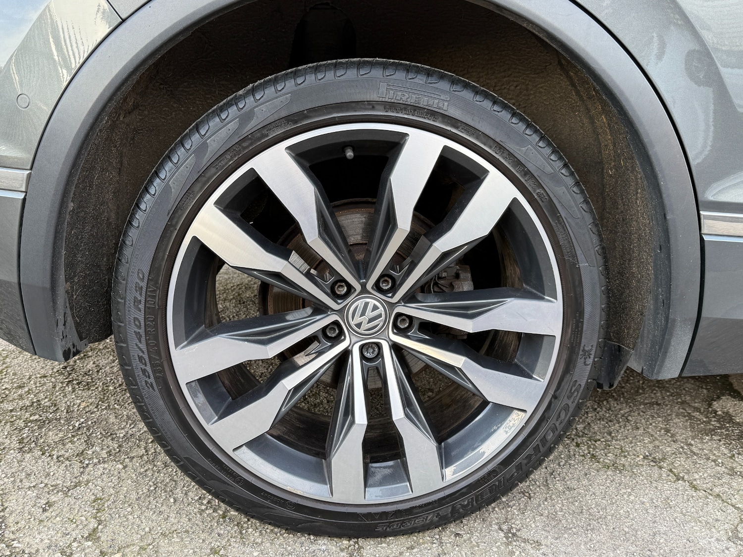 Used Volkswagen Tiguan 2020 for sale - 77653196: Photo 38