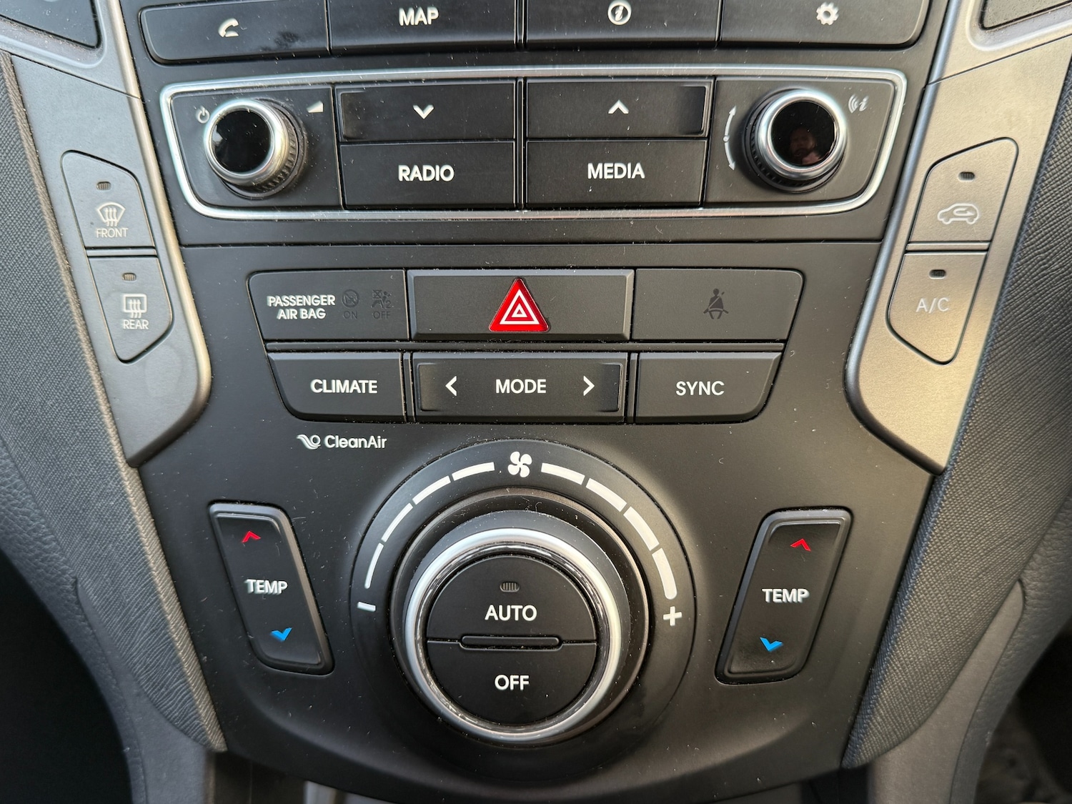 Used Hyundai Santa Fe 2017 for sale - 77776568: Photo 19