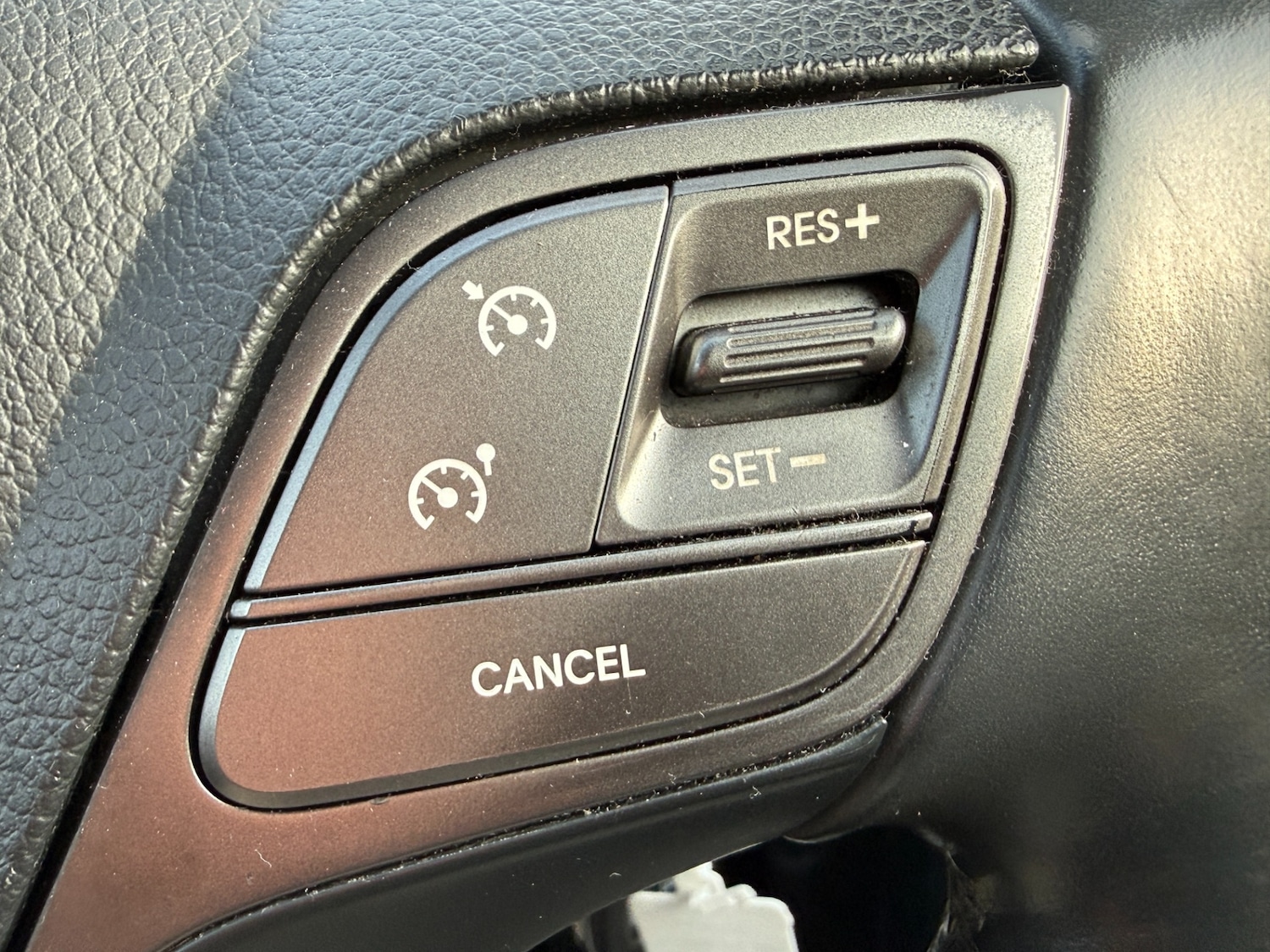 Used Hyundai Santa Fe 2017 for sale - 77776568: Photo 20