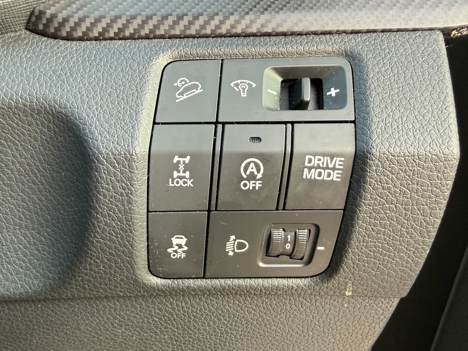 Used Hyundai Santa Fe 2017 for sale - 77776568: Photo 23