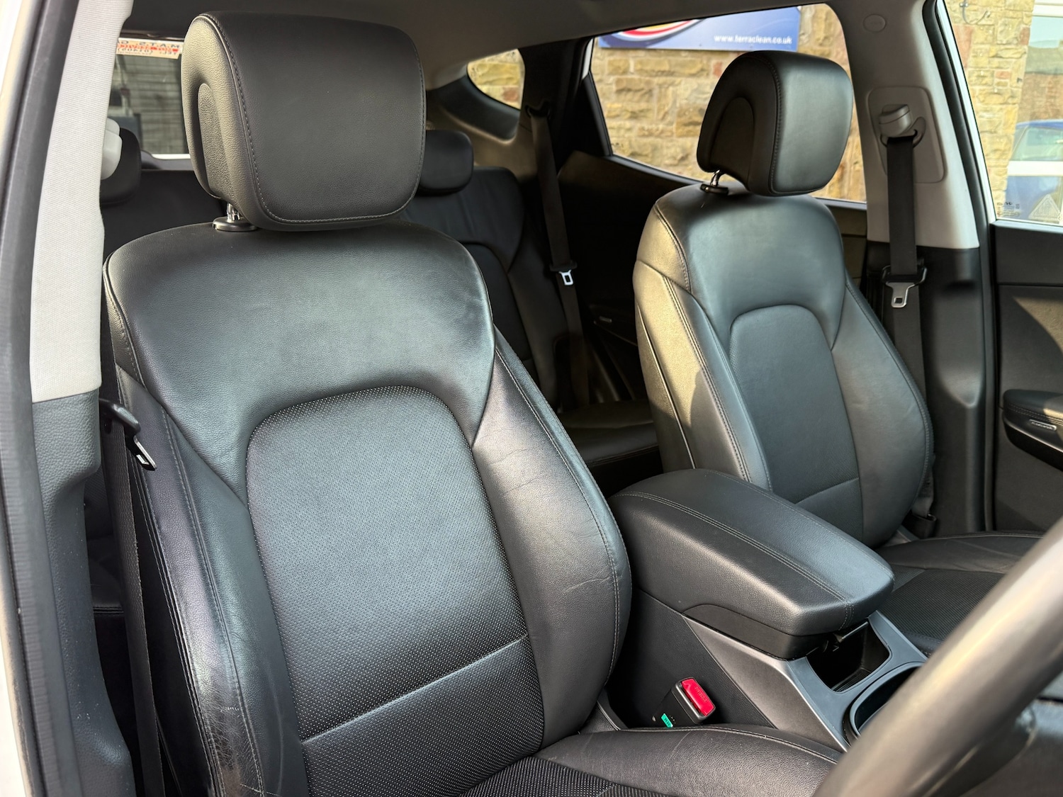 Used Hyundai Santa Fe 2017 for sale - 77776568: Photo 6