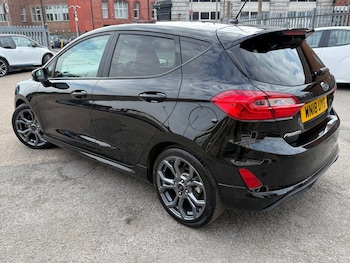 Used Ford Fiesta 2018 for sale - 78540128: Photo