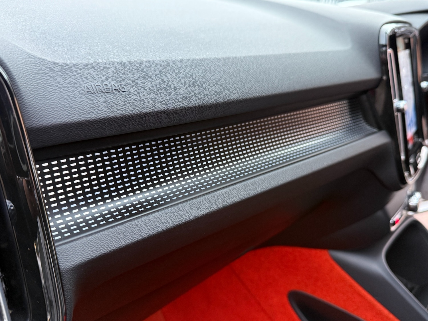 Used Volvo XC40 2021 for sale - 76449337: Photo 41