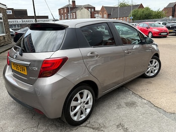 Used Toyota Yaris 2015 for sale - 75306216: Photo