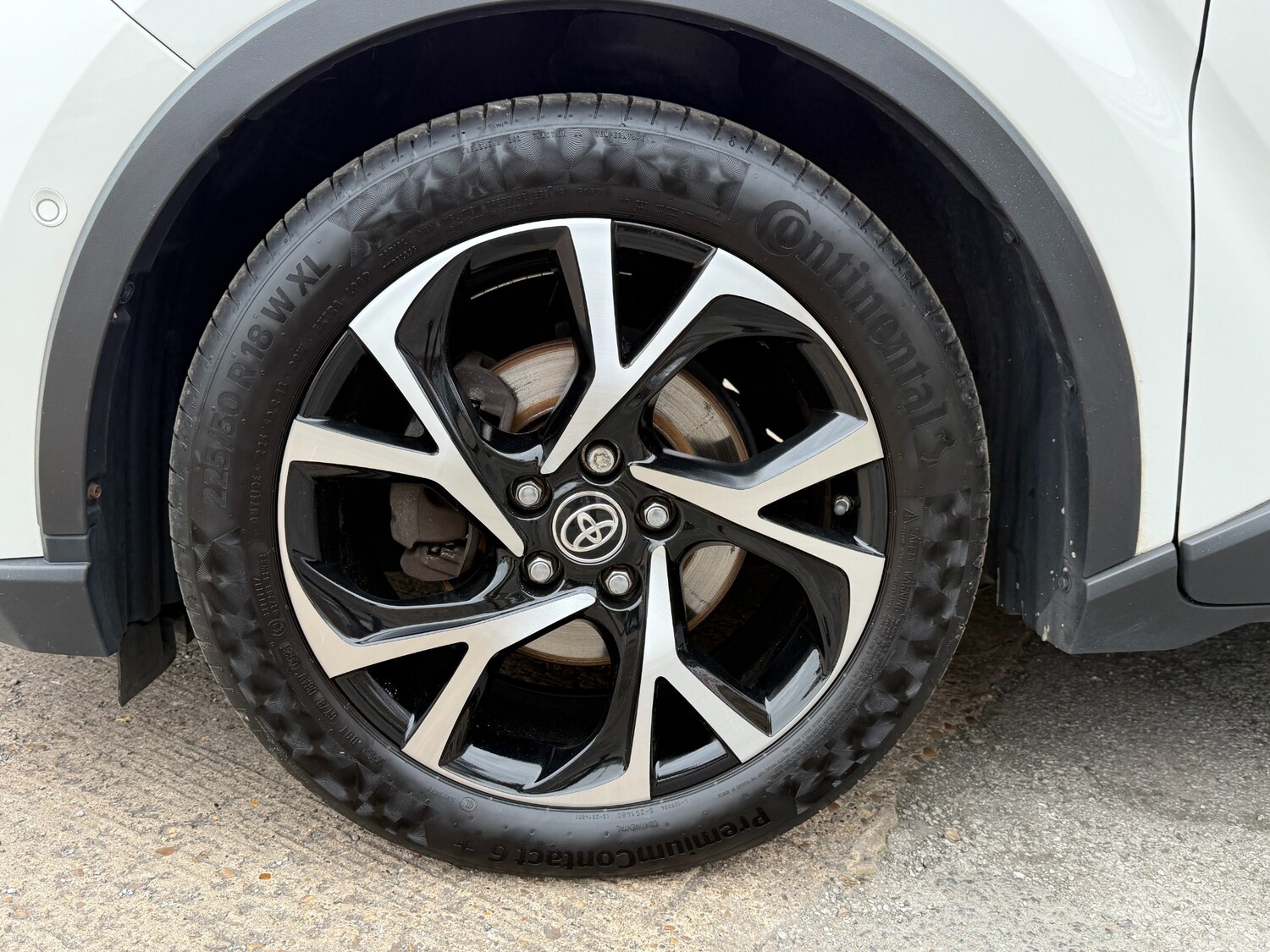 Used Toyota C-HR 2020 for sale - 76101165: Photo 28