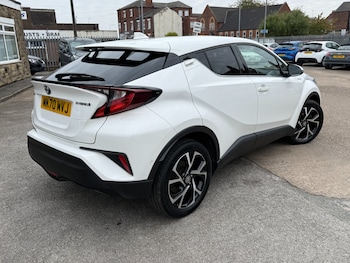 Used Toyota C-HR 2020 for sale - 76101165: Photo