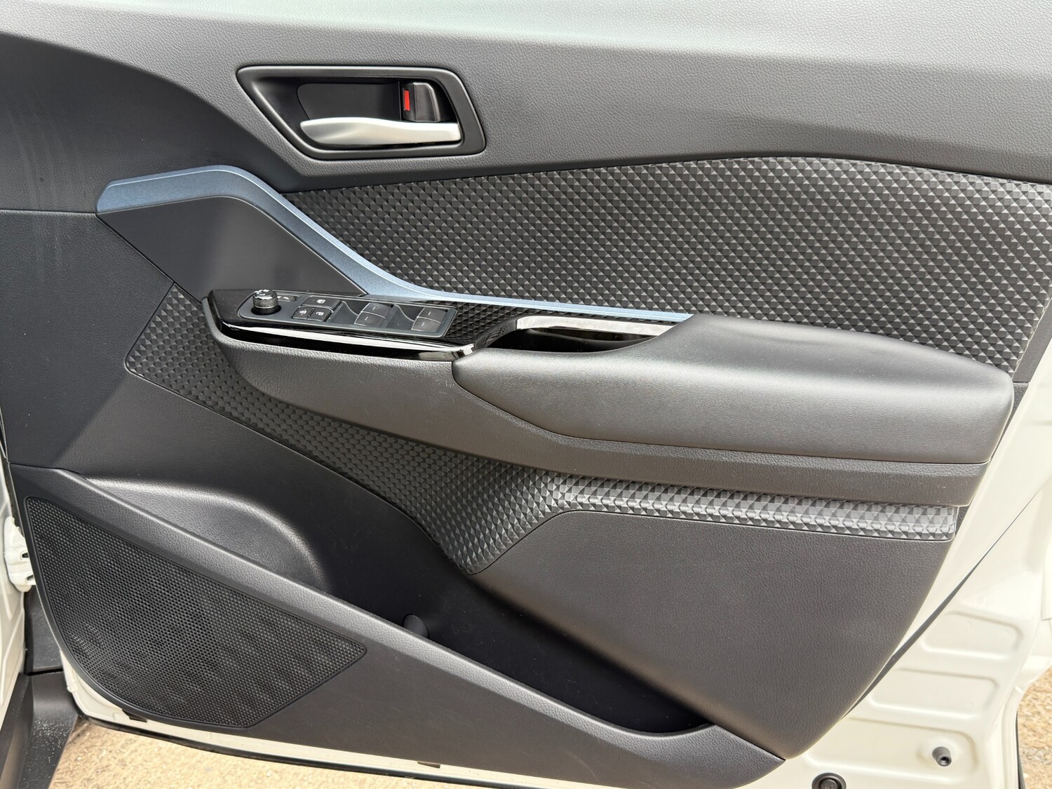 Used Toyota C-HR 2020 for sale - 76101165: Photo 40