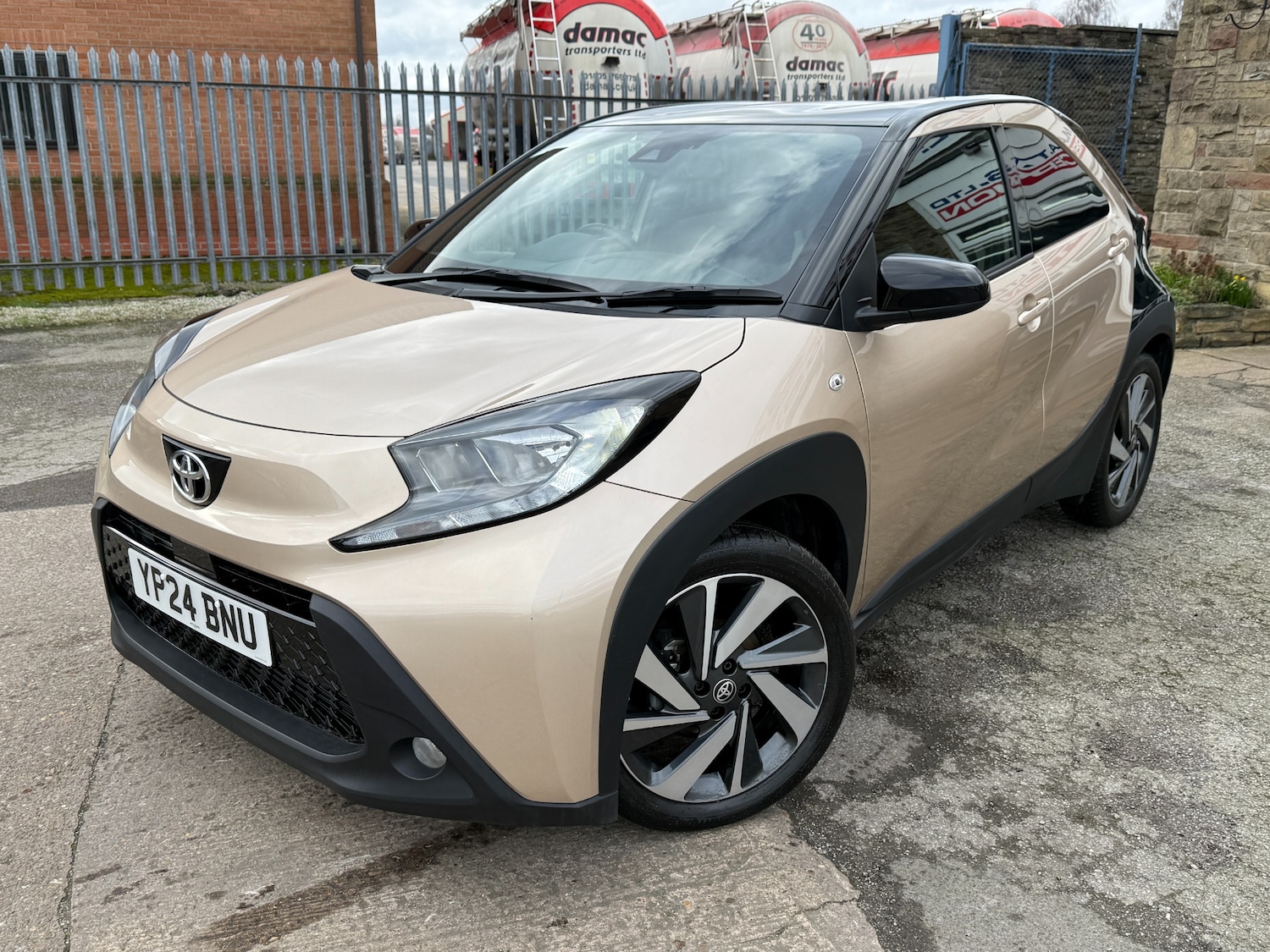 Used Toyota Aygo X 2024 for sale - 77592547: Photo 2