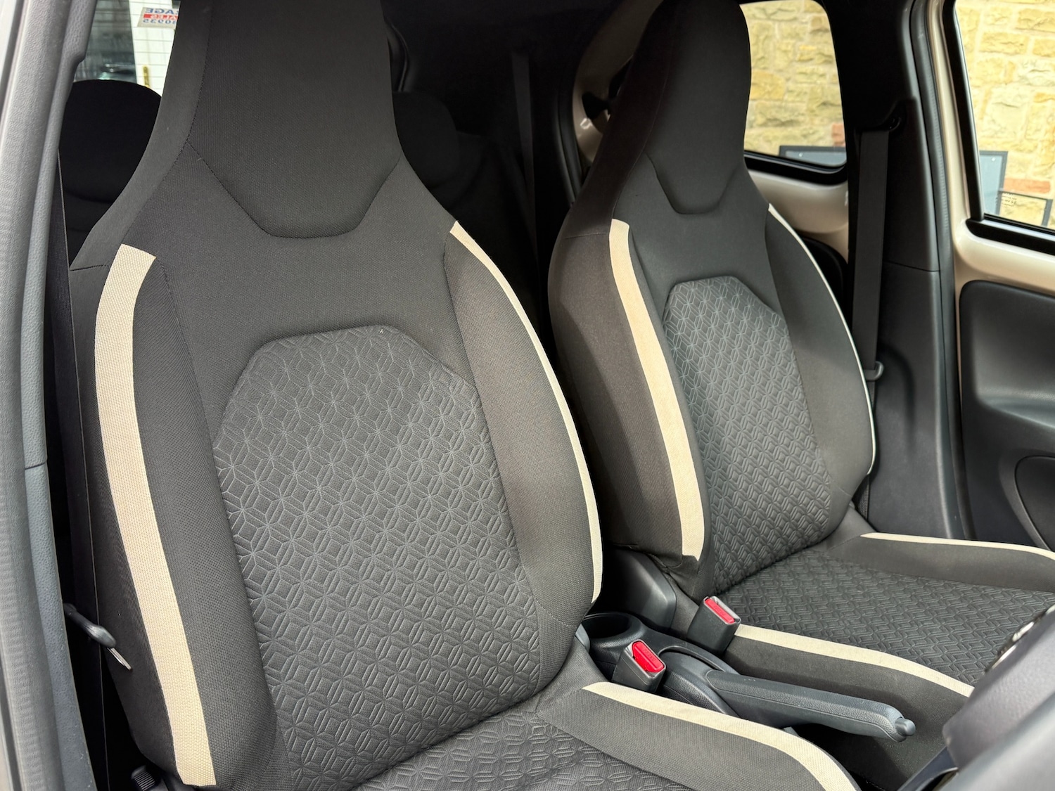 Used Toyota Aygo X 2024 for sale - 77592547: Photo 6