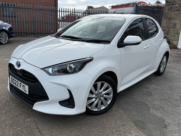 Used Toyota Yaris 2022 for sale - 75038249: Photo 2