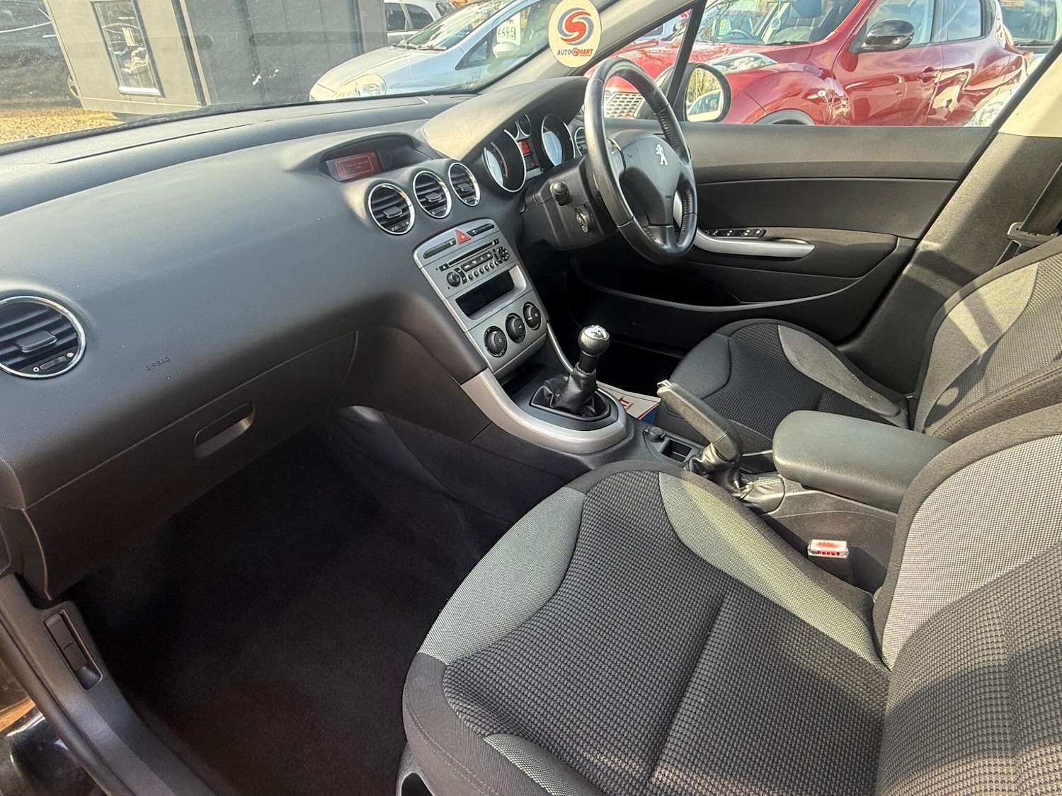 Used Peugeot 308 2012 for sale - 77658004: Photo 11