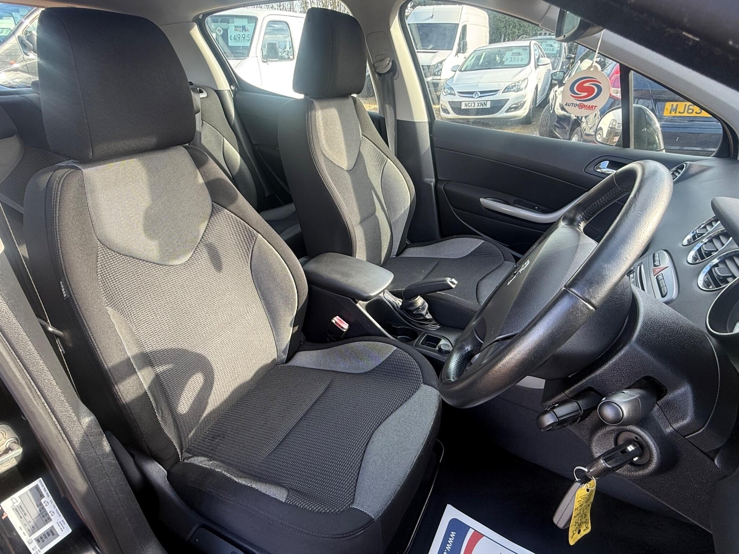 Used Peugeot 308 2012 for sale - 77658004: Photo 9