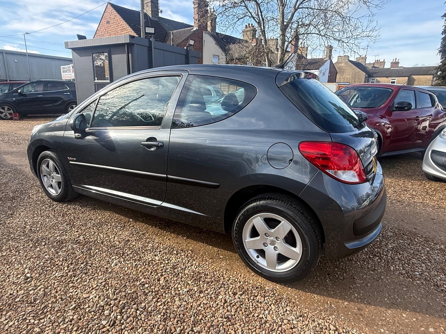Used Peugeot 207 2010 for sale - 77658329: Photo 4