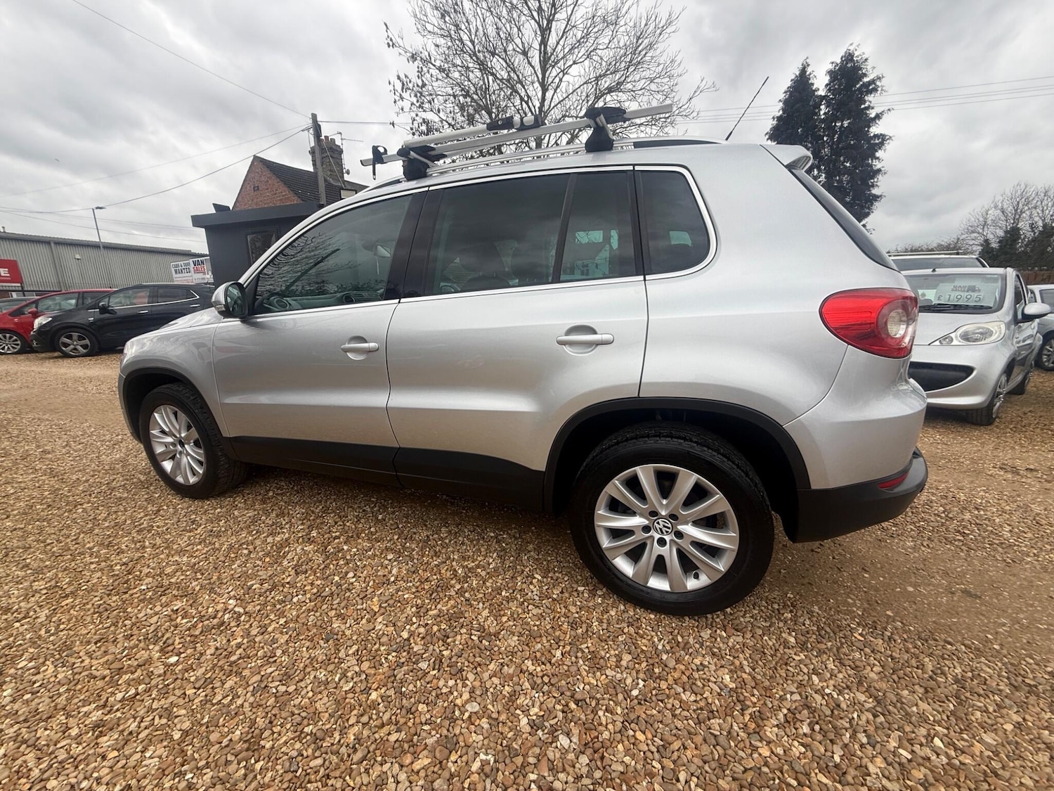 Used Volkswagen Tiguan for sale - 77683690: Photo 4
