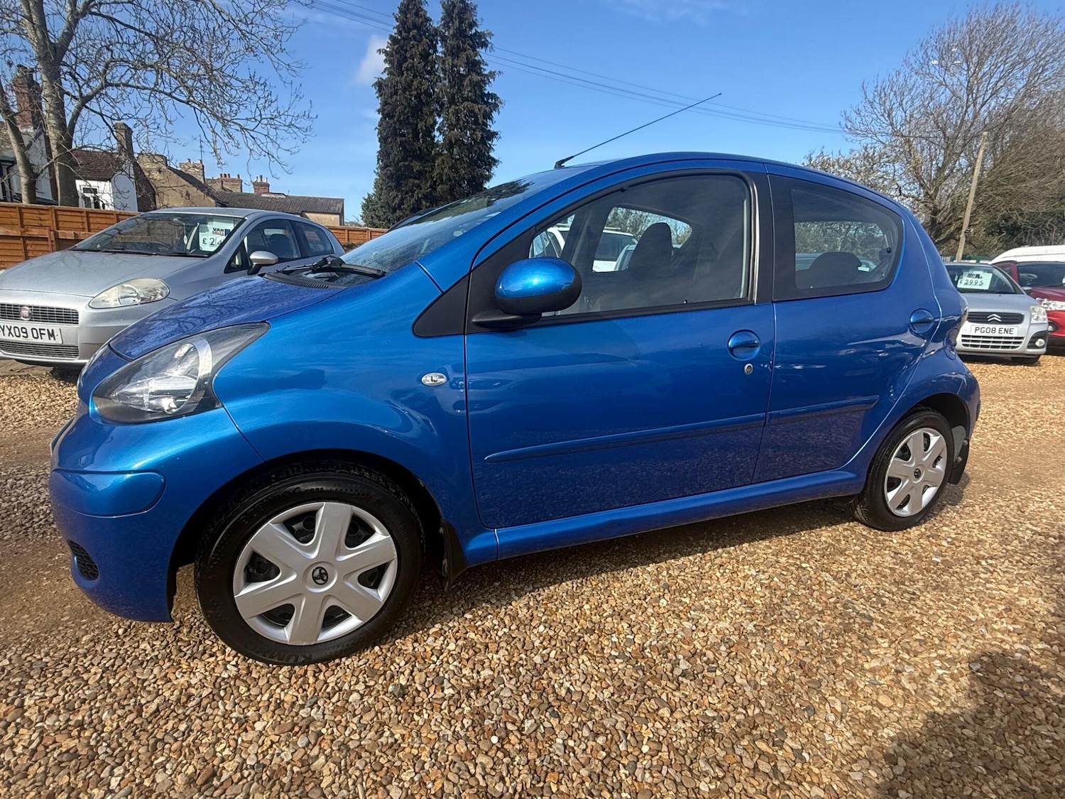 Used Toyota AYGO for sale - 77883472: Photo 2