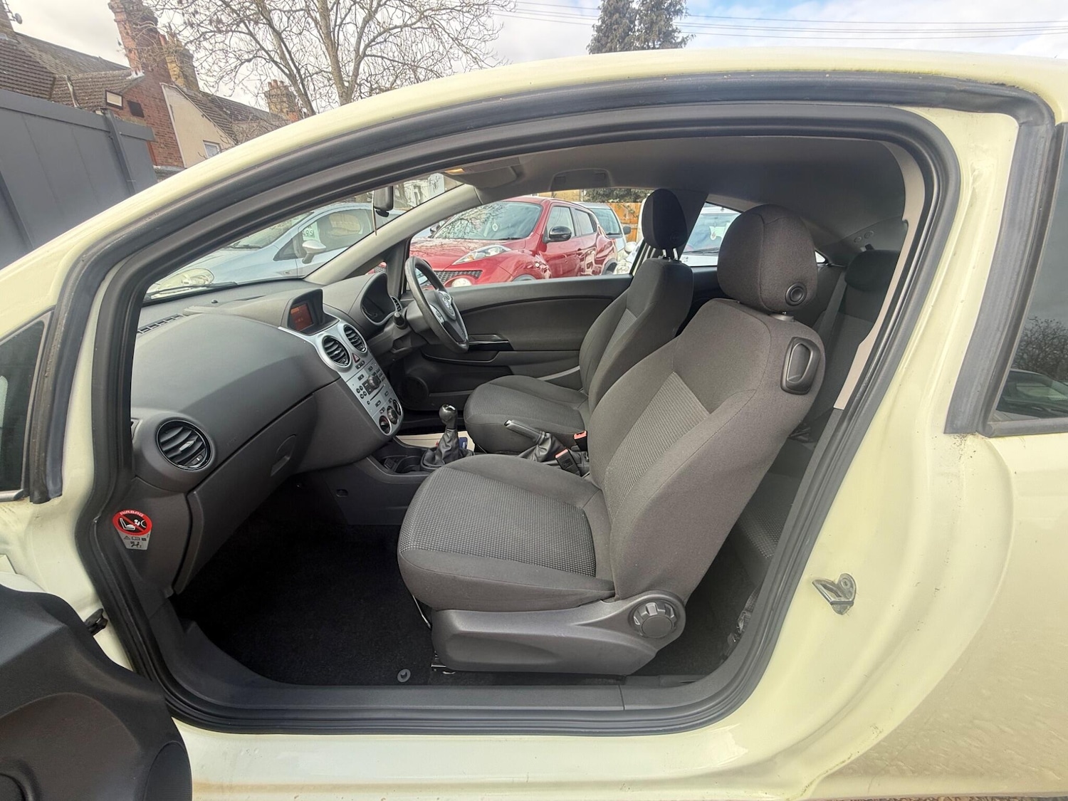 Used Vauxhall Corsa 2011 for sale - 77658678: Photo 13