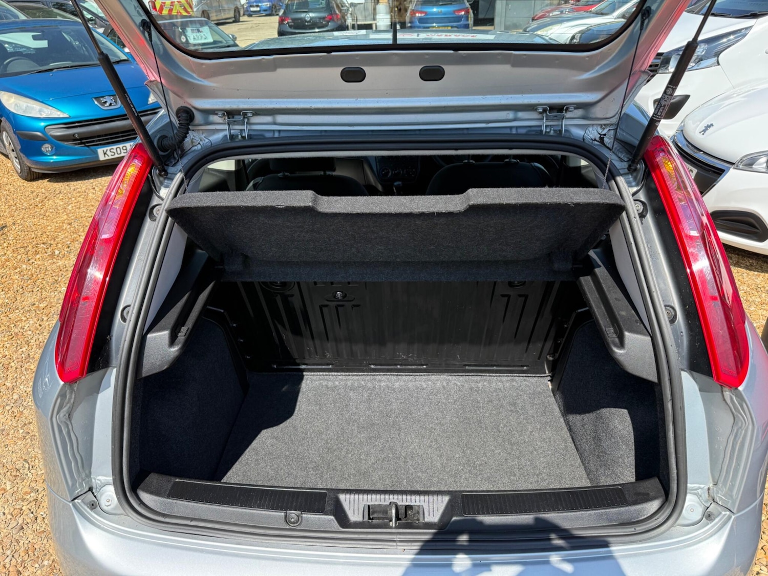 Used Fiat Grande Punto 2009 for sale - 77575136: Photo 6