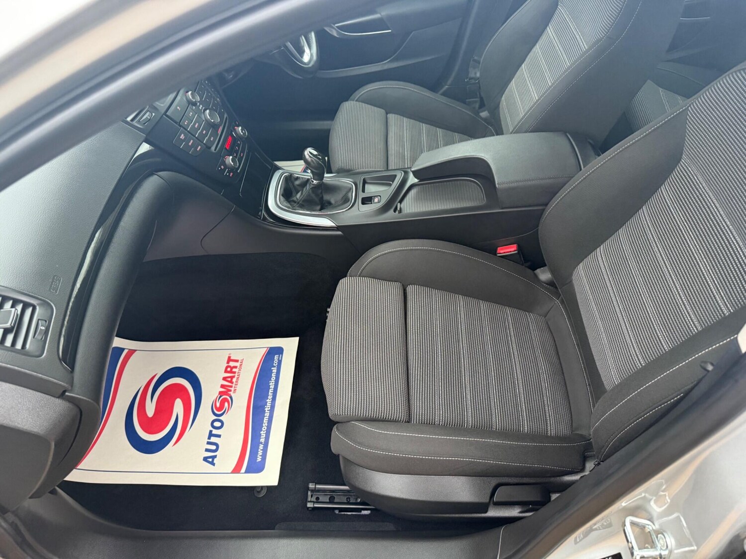 Used Vauxhall Insignia 2012 for sale - 77574529: Photo 9